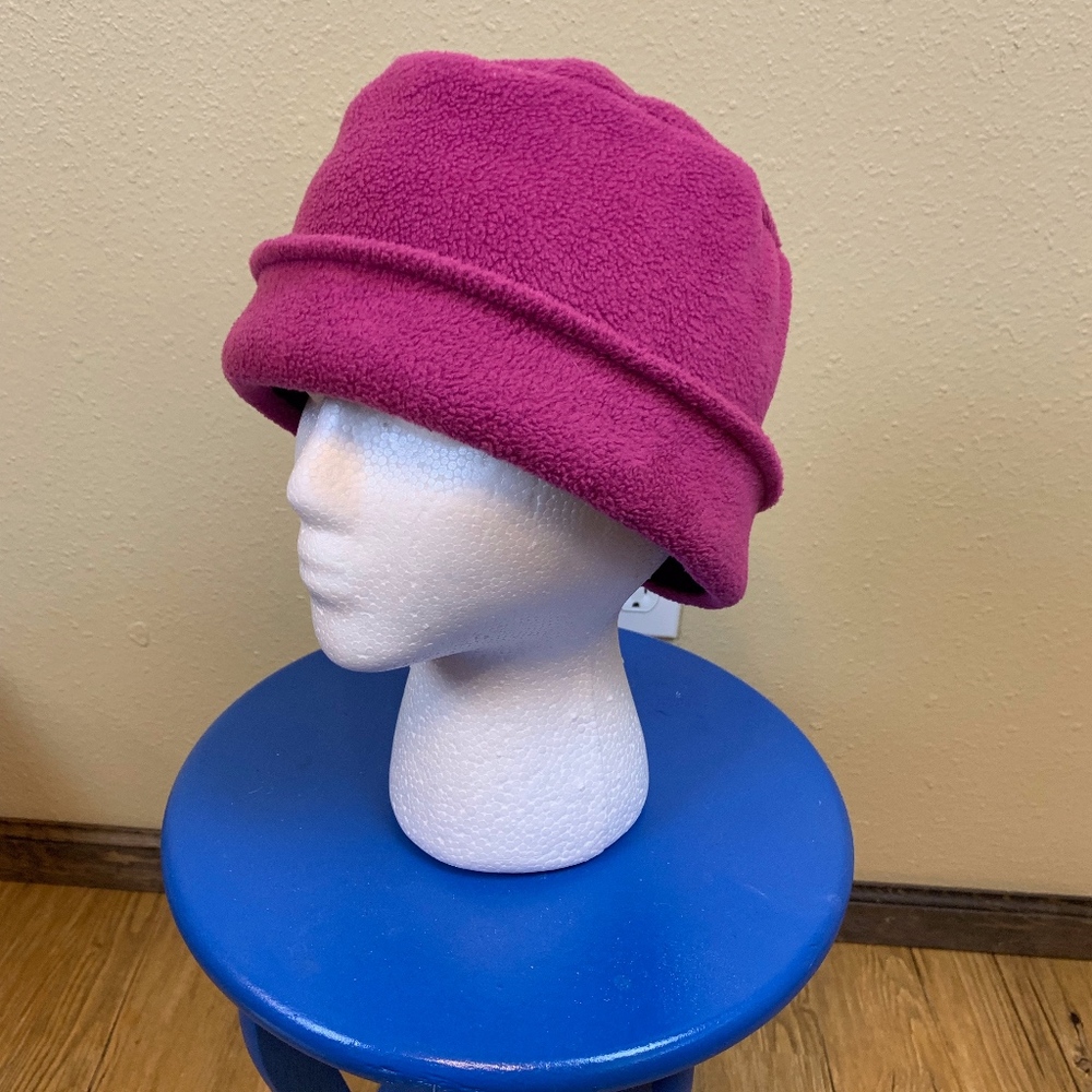 Woman's fleece hat